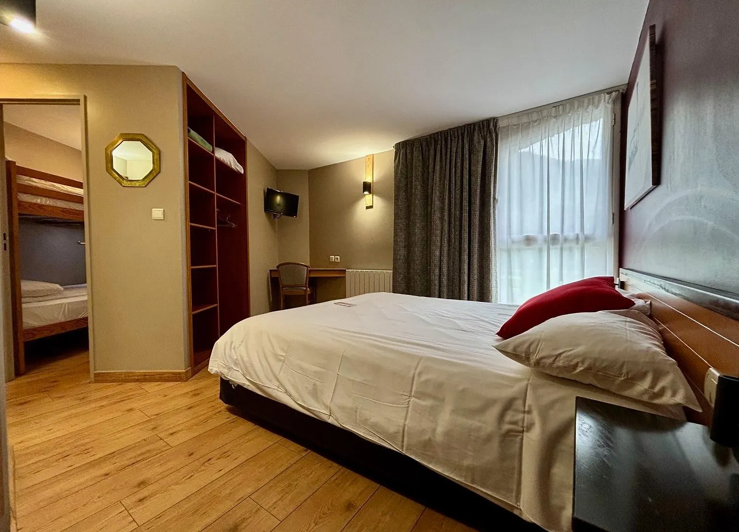 Hotel Les Arches Saint-Lary-Soulan 3*,